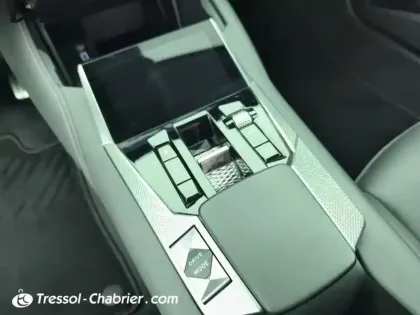 Photo 23 DS DS 4  Hybride E-Tense 225 EAT8 Rivoli