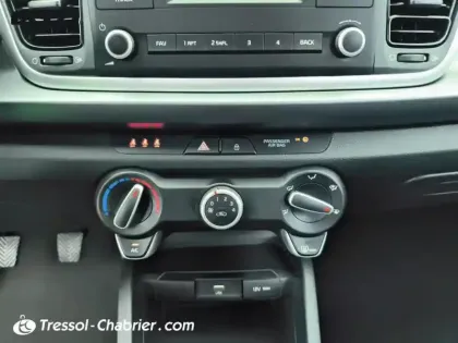 Photo 12 Kia Rio  1.2L 85 Motion