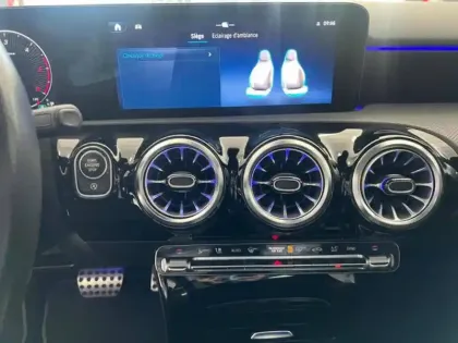 Photo 16 Mercedes Classe A 200 d Berline AMG Line