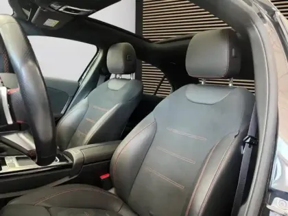 Photo 9 Mercedes Classe A 200 d Berline AMG Line