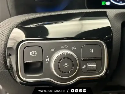 Photo 20 Mercedes Classe A 250 e Hybrid EQ AMG Line