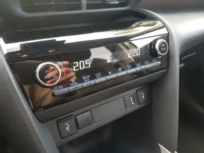 Photo 19 Toyota Yaris Gén. I Ph1 Collection 5