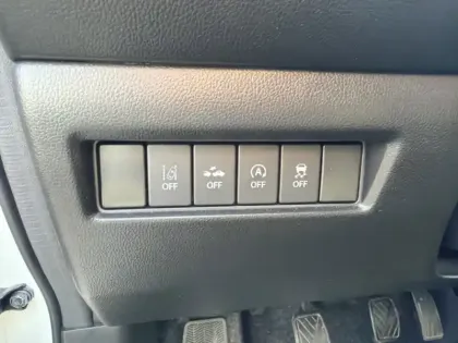 Photo 17 Suzuki Swift Gén. IV Ph1 Privilège 5