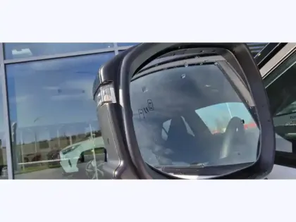 Photo 14 Toyota C-HR 1.8 Hybride 140 Graphic HYBRID M