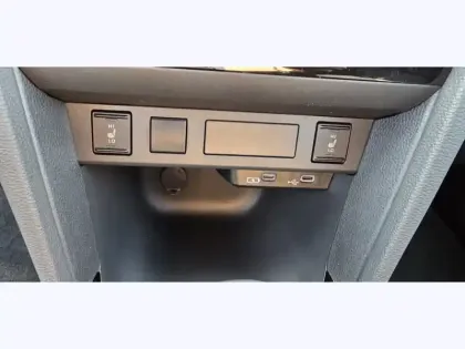 Photo 15 Toyota Yaris Hybride 1.5 HYBRID 130H DESIGN AUTO 2WD