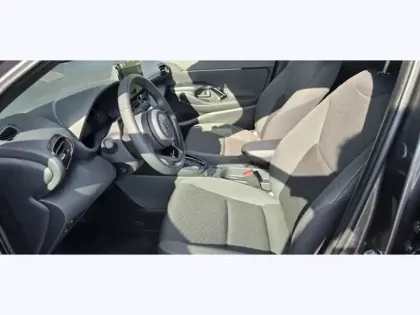 Photo 6 Toyota Yaris Hybride 1.5 HYBRID 130H DESIGN AUTO 2WD