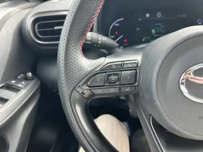 Photo 15 Toyota Yaris Hybride 1.5 HYBRID 116H GR SPORT