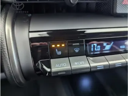 Photo 21 Toyota C-HR 2.0 PHEV 225 Graphic