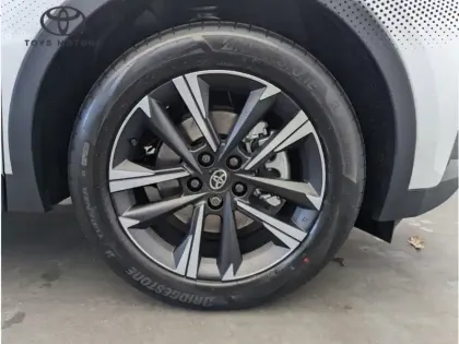 Photo 6 Toyota C-HR 2.0 PHEV 225 Graphic