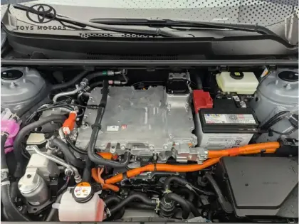 Photo 14 Toyota C-HR Design Grande Autonomie 77 kWh 224ch