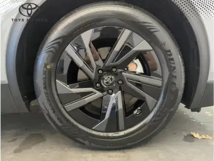 Photo 10 Toyota C-HR Design Grande Autonomie 77 kWh 224ch