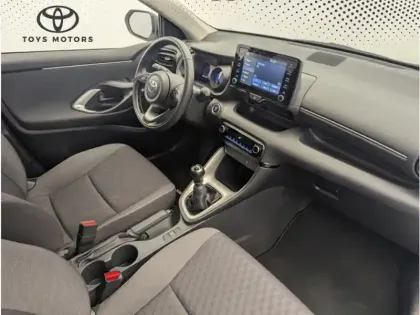 Photo 8 Toyota Yaris 120 VVT-i Design