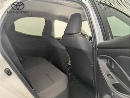 Photo 11 Toyota Yaris 120 VVT-i Design