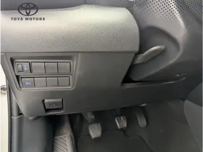 Photo 12 Toyota Yaris 120 VVT-i Design