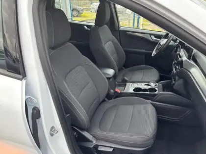 Photo 24 Ford Kuga 2.5 Duratec 190ch FHEV E85 Titanium BVA