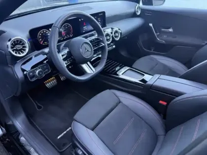 Photo 14 Mercedes Classe A 200 d AMG Line