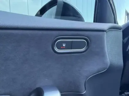 Photo 17 Mercedes Classe A 200 d AMG Line