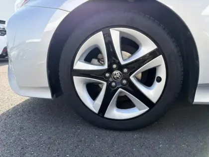 Photo 8 Toyota Prius Dynamic 1.8 122 ch