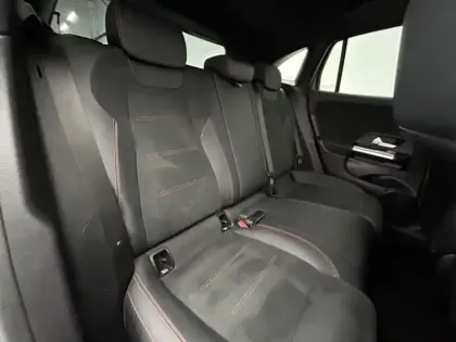 Photo 17 Mercedes GLA 200 d AMG Line