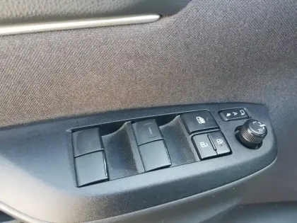 Photo 9 Toyota Yaris Hybride 1.5 HYBRID 116H DESIGN AUTO