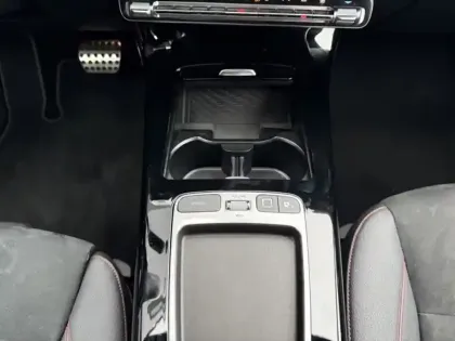 Photo 13 Mercedes CLA Coupé 250 e Hybrid EQ AMG Line