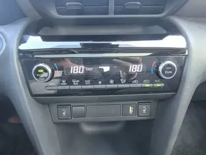 Photo 20 Toyota Yaris Gén. I Ph1 Collection 5