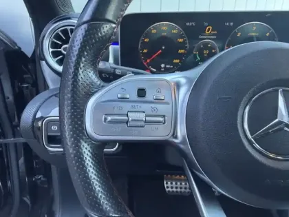 Photo 21 Mercedes Classe A 180 d AMG Line