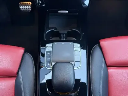 Photo 12 Mercedes Classe A 180 d AMG Line