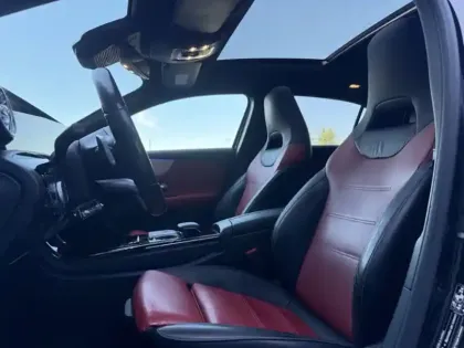 Photo 15 Mercedes Classe A 180 d AMG Line