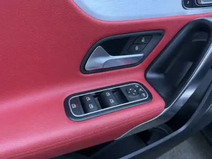 Photo 18 Mercedes Classe A 180 d AMG Line