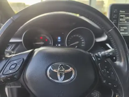 Photo 13 Toyota C-HR 1.8 Hybride 122 Dynamic