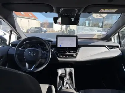 Photo 10 Toyota Corolla Hybride 1.8L 140h Dynamic Business