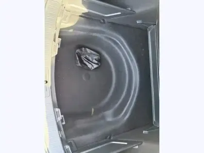 Photo 11 Toyota Corolla Hybride 1.8L 140h Dynamic Business