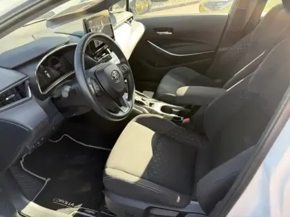 Photo 17 Toyota Corolla Hybride 1.8L 140h Dynamic Business