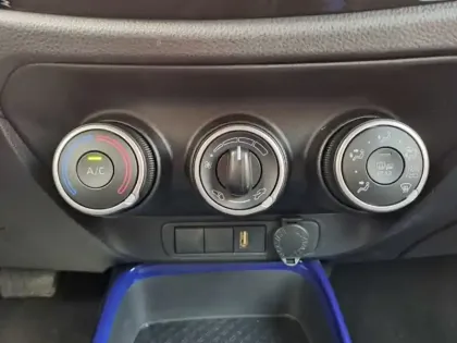 Photo 13 Toyota Aygo 1.0 S-CVT 72 Design