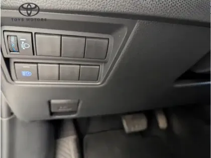 Photo 15 Toyota Yaris Hybride 116h Design