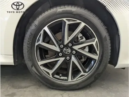 Photo 8 Toyota Yaris Hybride 116h Design