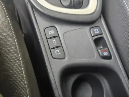 Photo 17 Toyota Yaris Hybride 116h Design