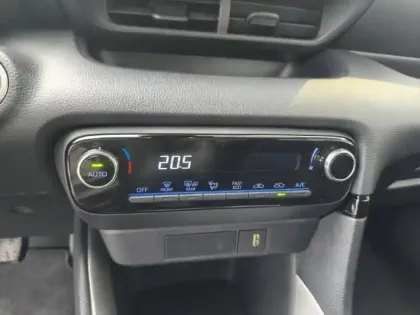 Photo 7 Toyota Yaris Hybride 116h Design