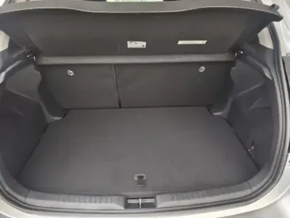 Photo 8 Toyota Yaris Hybride 116h Design