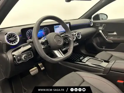 Photo 17 Mercedes Classe A 200 d AMG Line