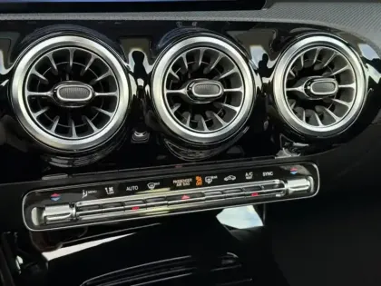 Photo 61 Mercedes Classe A Gén. IV (W177) Ph2 AMG Line 5