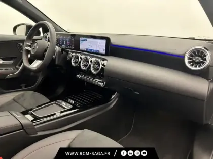 Photo 23 Mercedes Classe A 200 d AMG Line