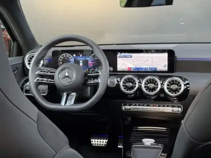 Photo 30 Mercedes Classe A Gén. IV (W177) Ph2 AMG Line 5