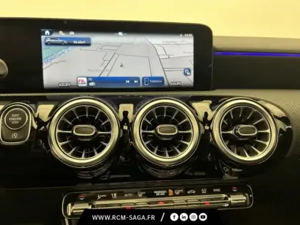 Photo 15 Mercedes Classe A 200 d AMG Line