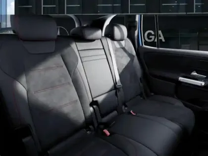 Photo 38 Mercedes GLB 200 d AMG Line