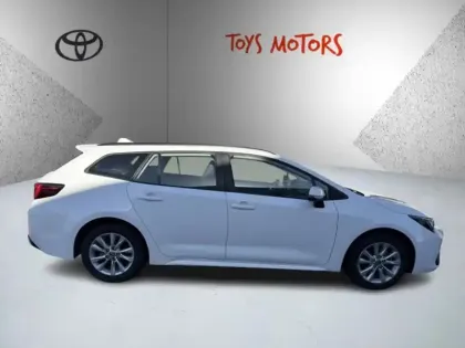 Photo 5 Toyota Corolla Hybride 1.8L 140h Dynamic Business