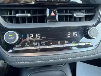 Photo 13 Toyota Corolla Hybride 1.8L 140h Dynamic Business