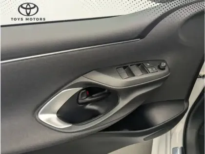 Photo 13 Toyota Yaris 120 VVT-i Design