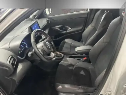 Photo 13 Toyota Yaris Hybride 1.5 HYBRID 116H GR SPORT AUTO